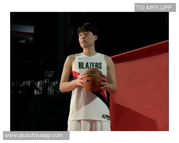 杨瀚森在比赛中表现出色需加强防守与无球跑动提升实力