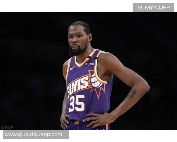 杜兰特坦言不在意退役球衣荣誉更重视个人成长与球队贡献 杜兰特坦言不在意退役球衣荣誉更重视个人成长与球队贡献